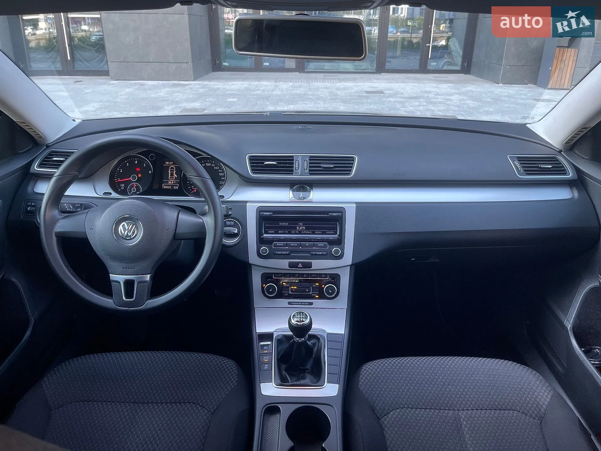 2011 Volkswagen Passat - мініатюра 32