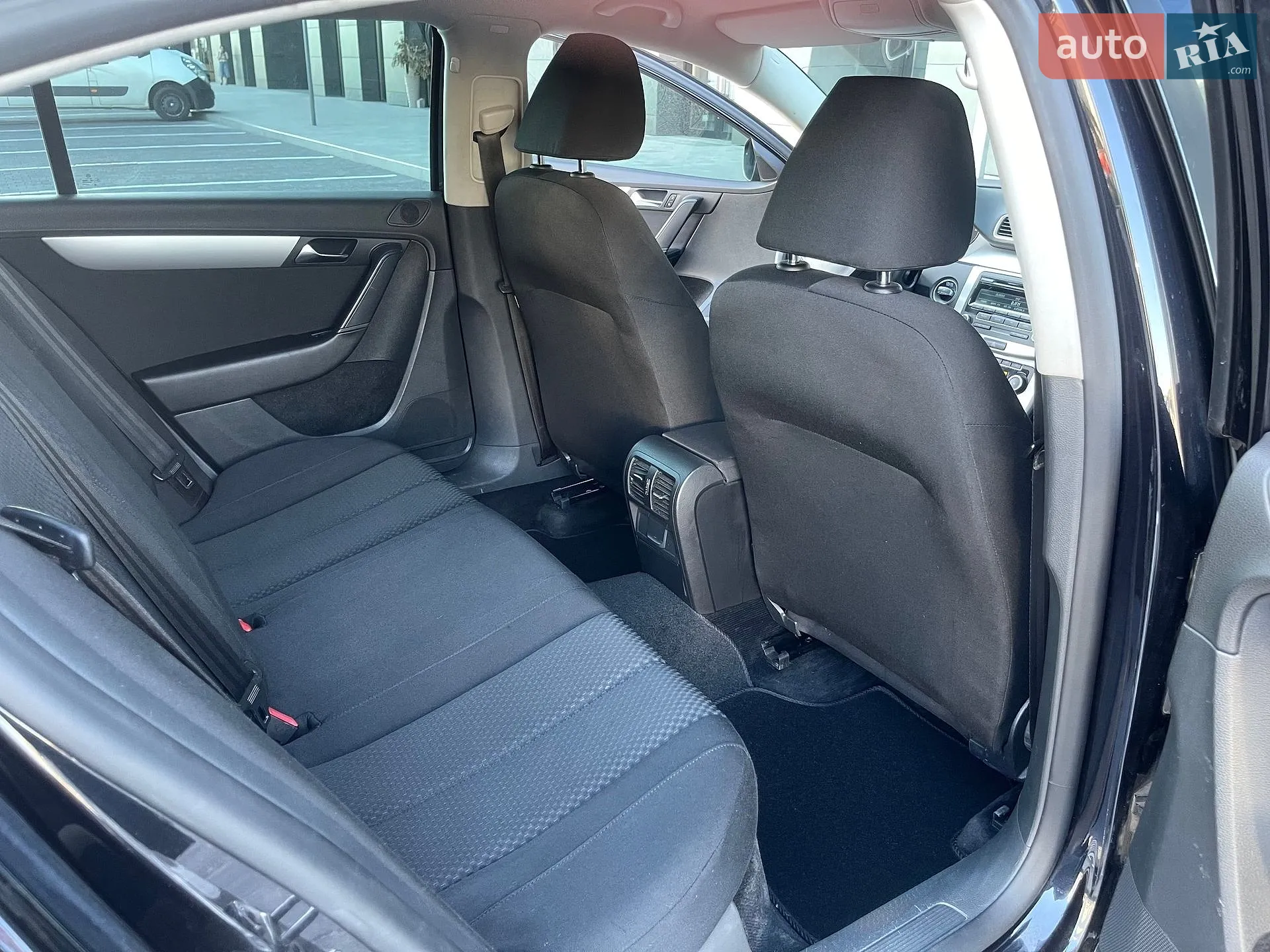 2011 Volkswagen Passat - мініатюра 41