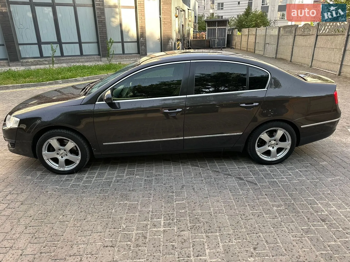 2010 Volkswagen Passat - мініатюра 3