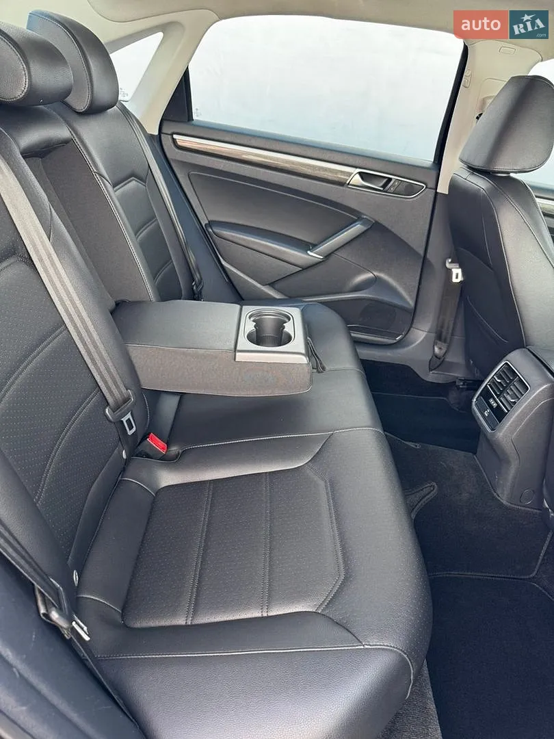 2016 Volkswagen Passat - мініатюра 21