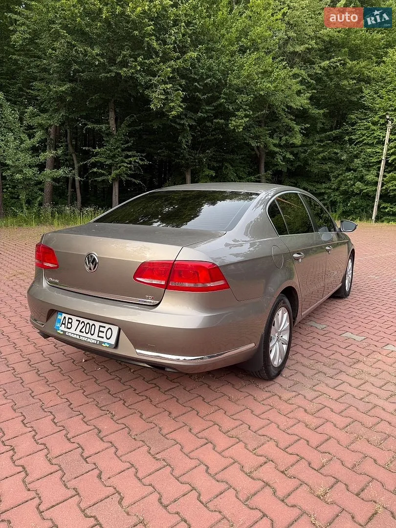 2011 Volkswagen Passat - мініатюра 9