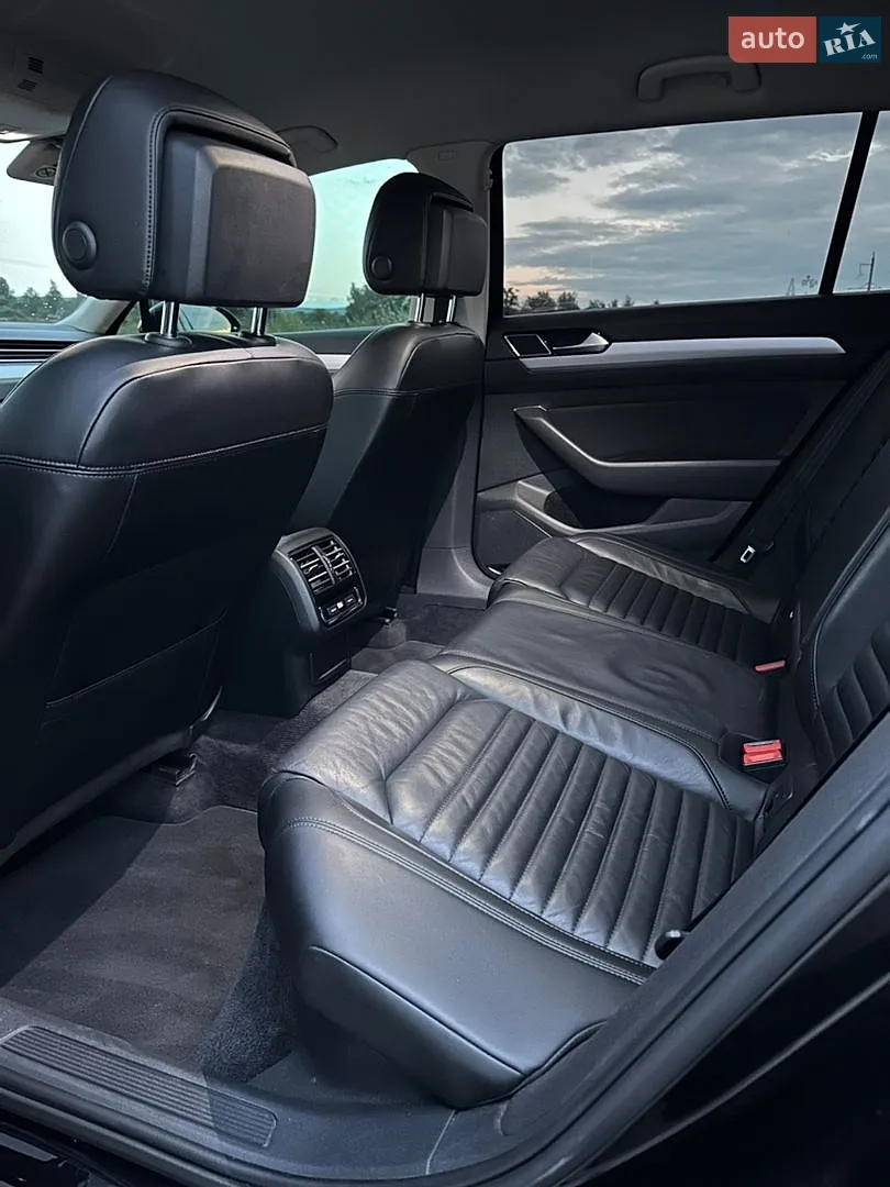 2017 Volkswagen Passat - мініатюра 38