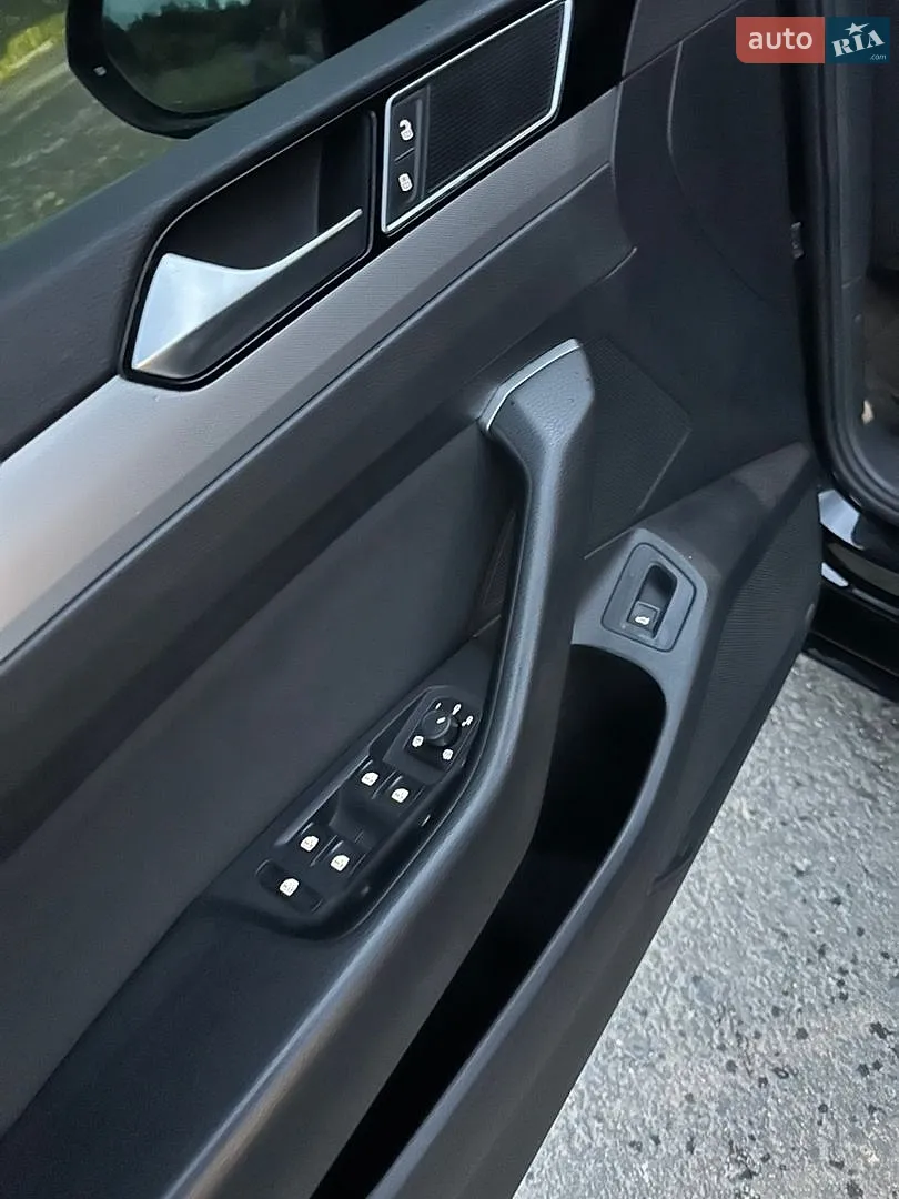 2017 Volkswagen Passat - мініатюра 43