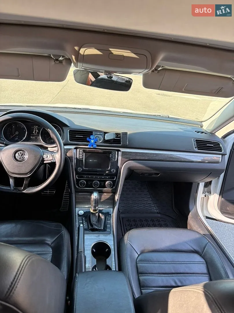 2016 Volkswagen Passat - мініатюра 12
