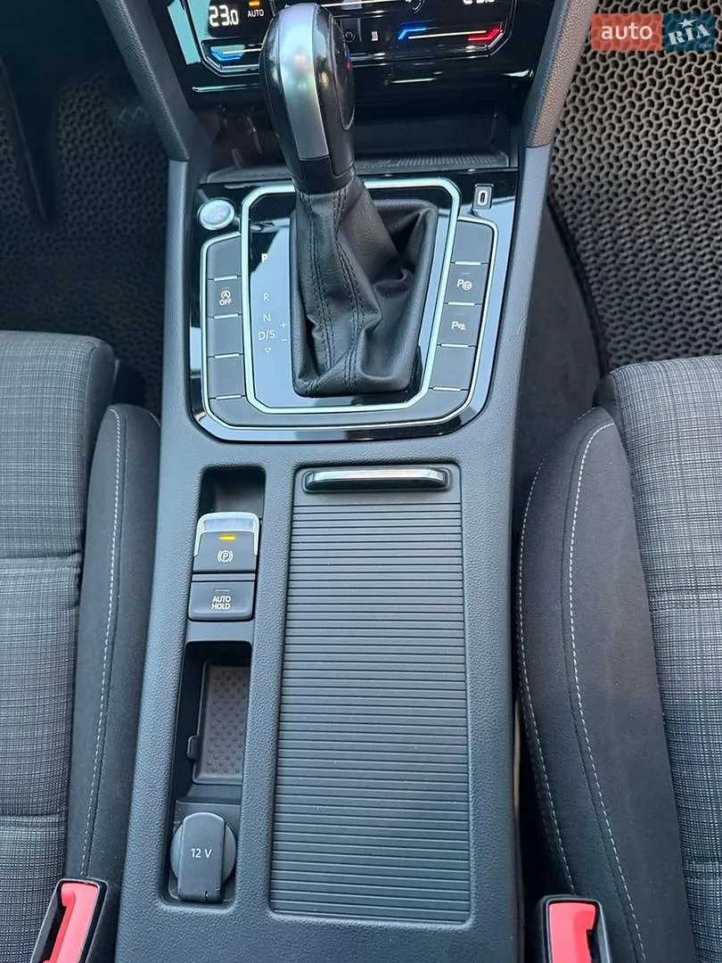 2021 Volkswagen Passat - мініатюра 18