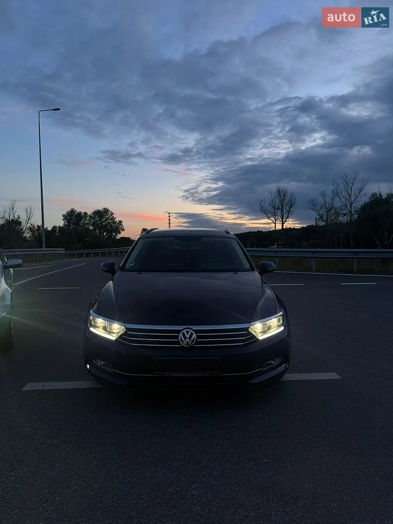 2017 Volkswagen Passat - мініатюра 2