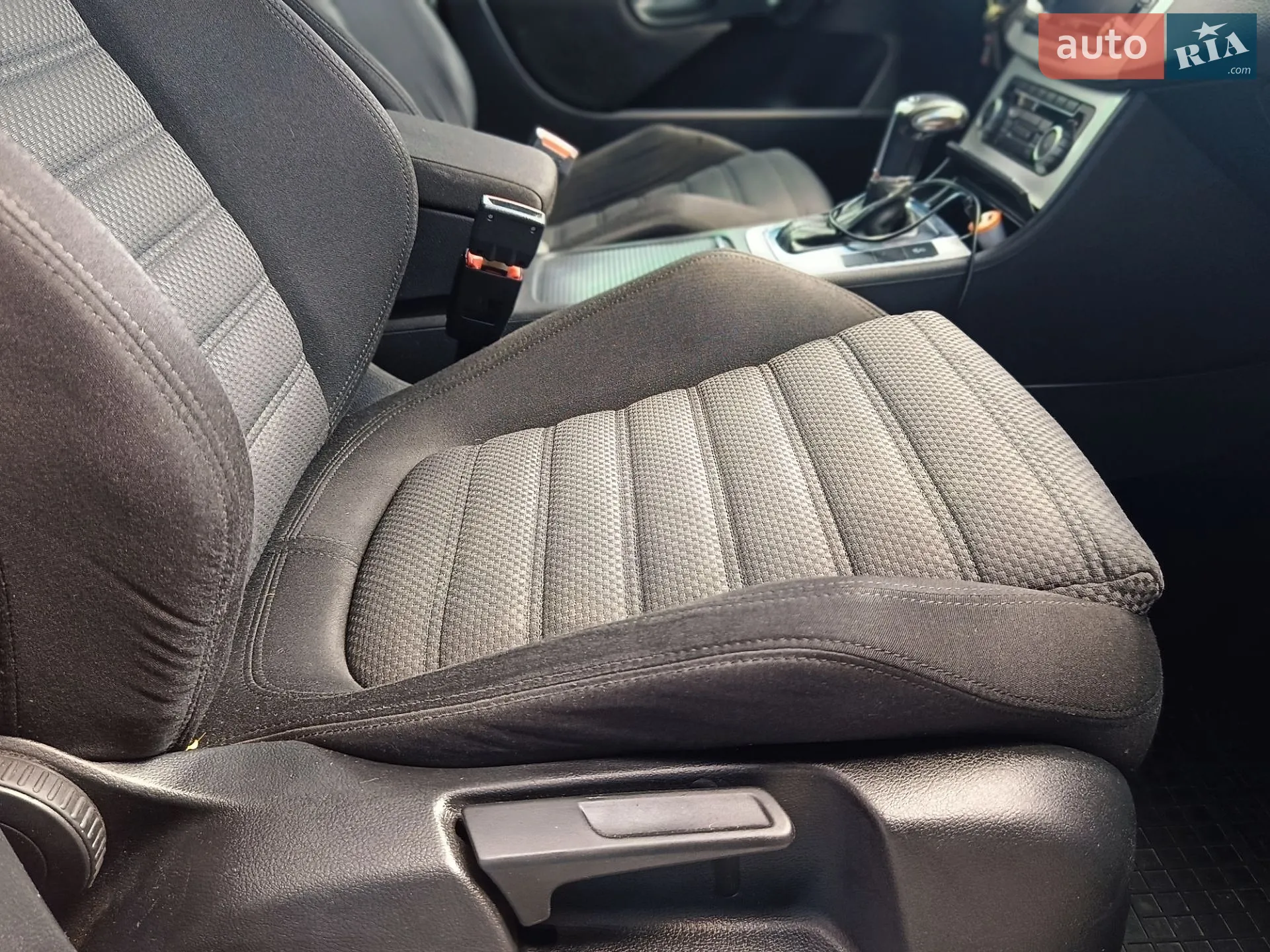 2010 Volkswagen Passat - мініатюра 16