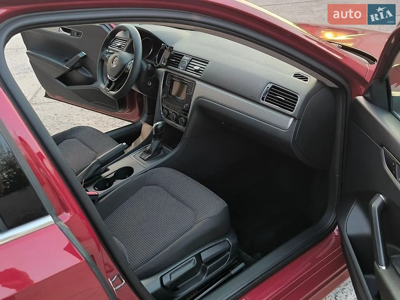 2017 Volkswagen Passat - мініатюра 3