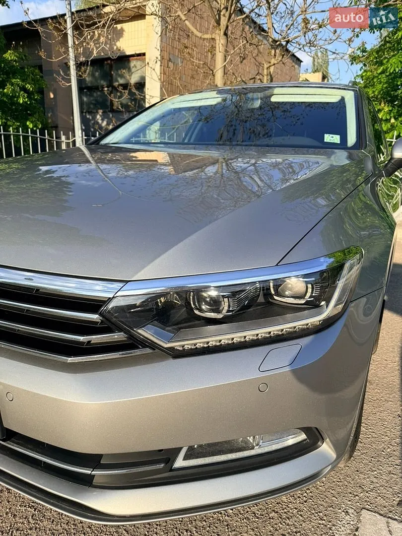 2016 Volkswagen Passat - мініатюра 9