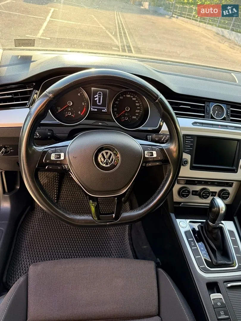 2016 Volkswagen Passat - мініатюра 15