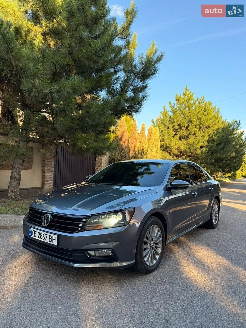 2016 Volkswagen Passat - фото 1