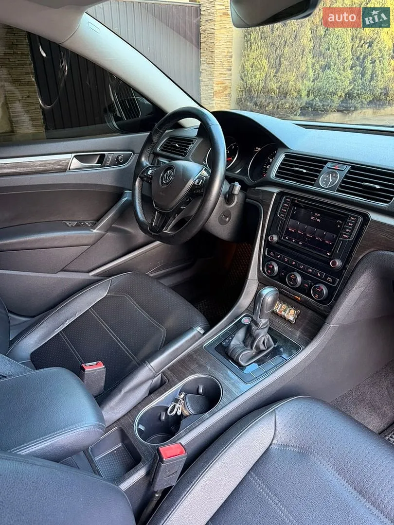 2016 Volkswagen Passat - мініатюра 10