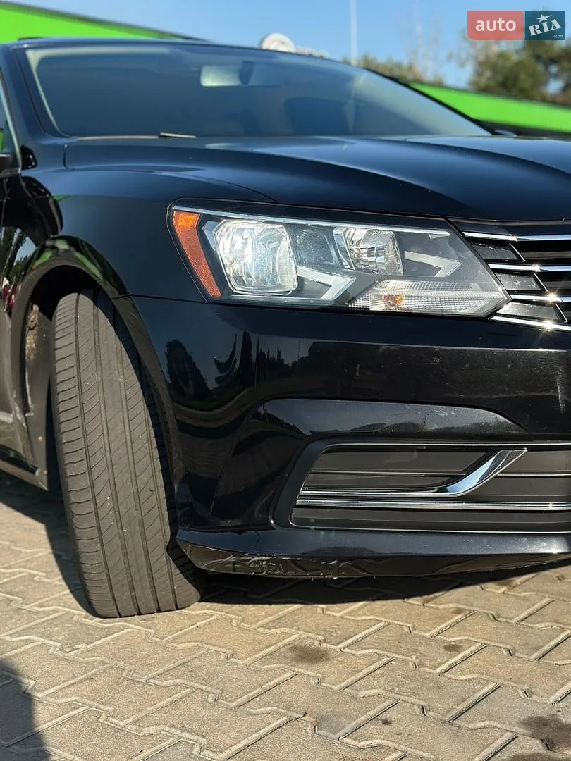 2017 Volkswagen Passat - мініатюра 10