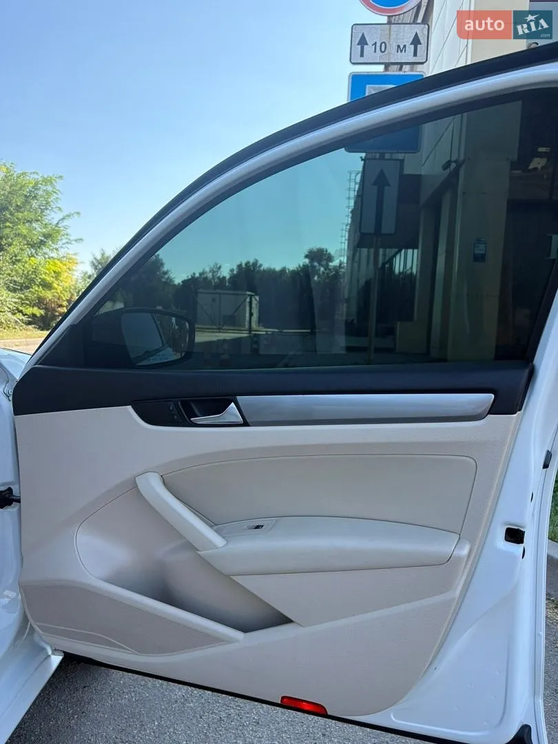 2013 Volkswagen Passat - мініатюра 13