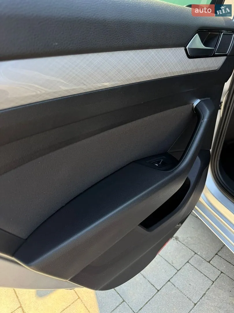 2019 Volkswagen Passat - мініатюра 29