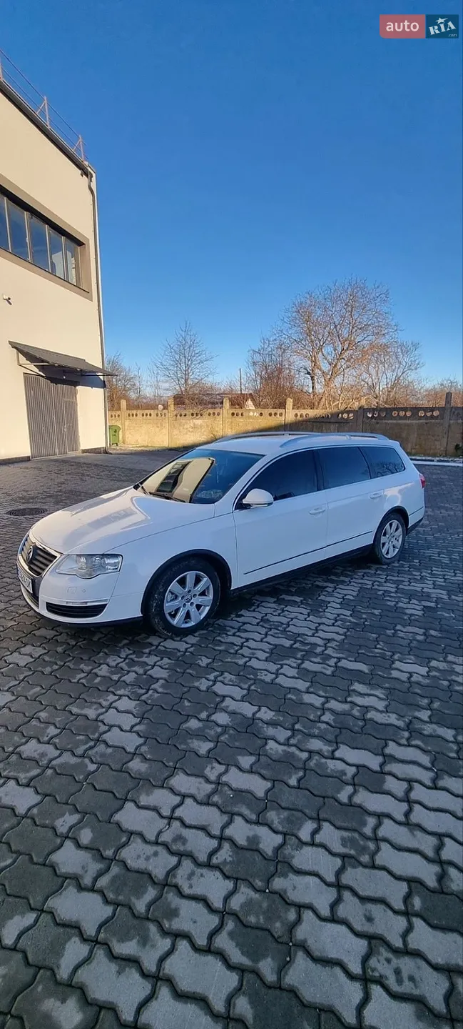 2010 Volkswagen Passat - фото 1