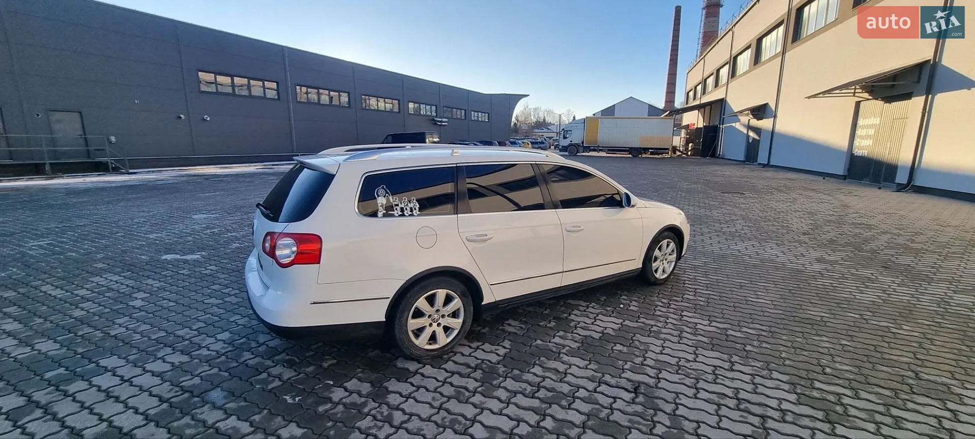 2010 Volkswagen Passat - мініатюра 3