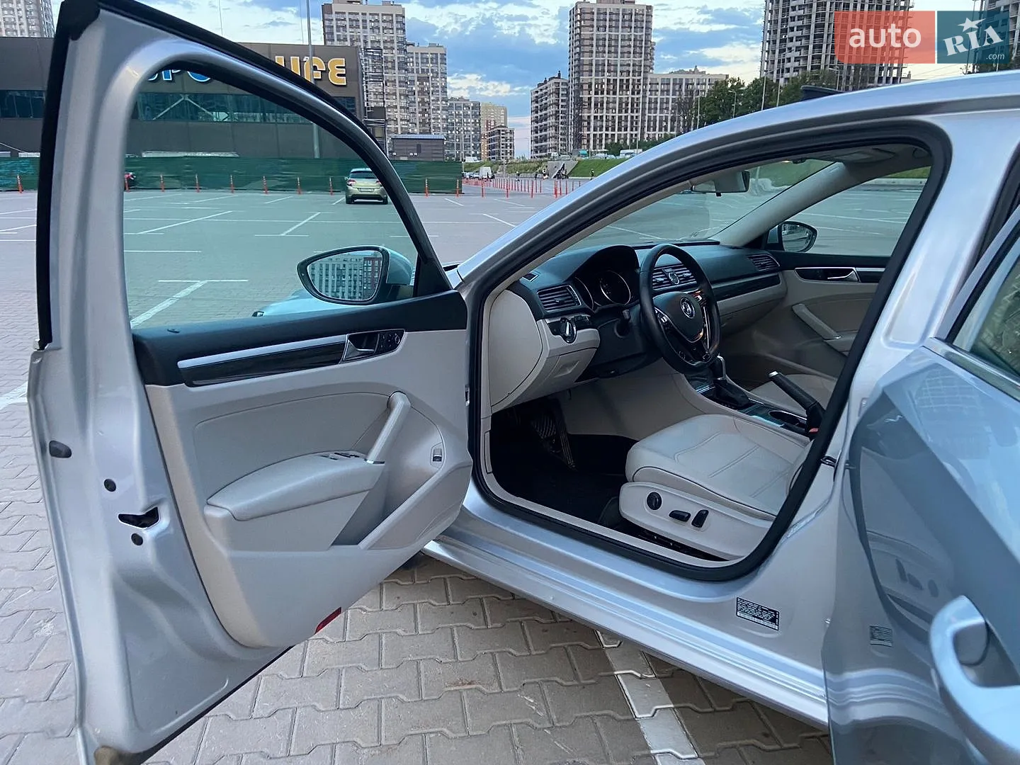 2016 Volkswagen Passat - мініатюра 8