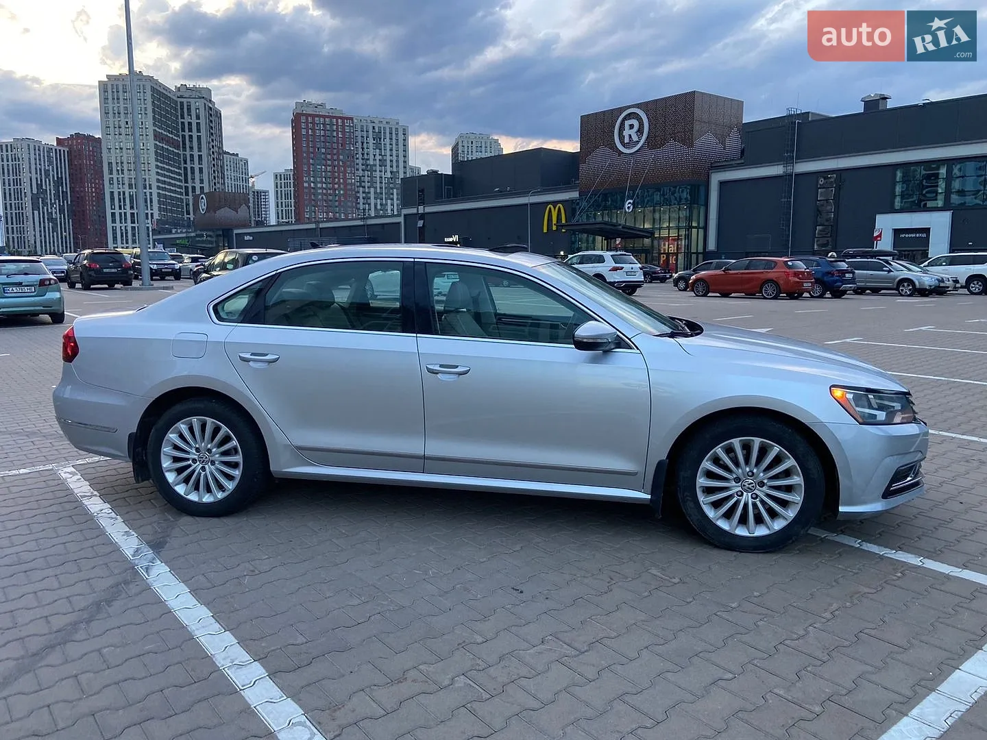2016 Volkswagen Passat - мініатюра 16
