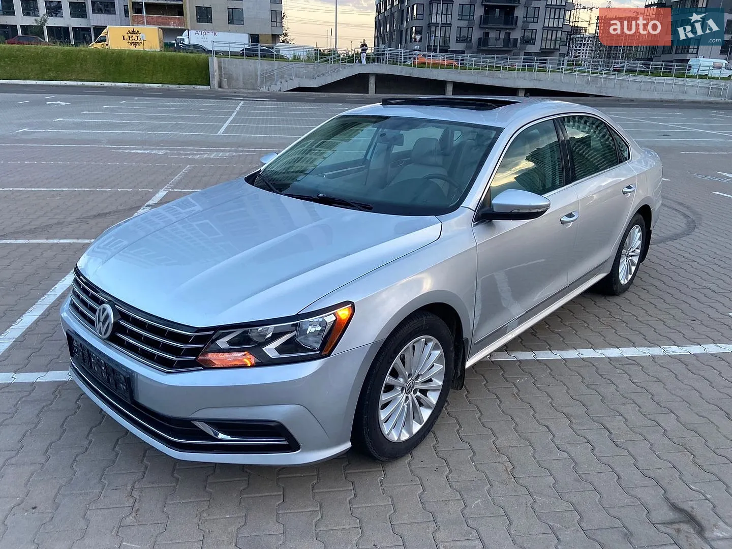 2016 Volkswagen Passat - мініатюра 13