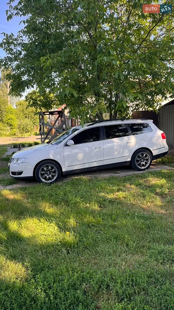 2010 Volkswagen Passat - мініатюра 2