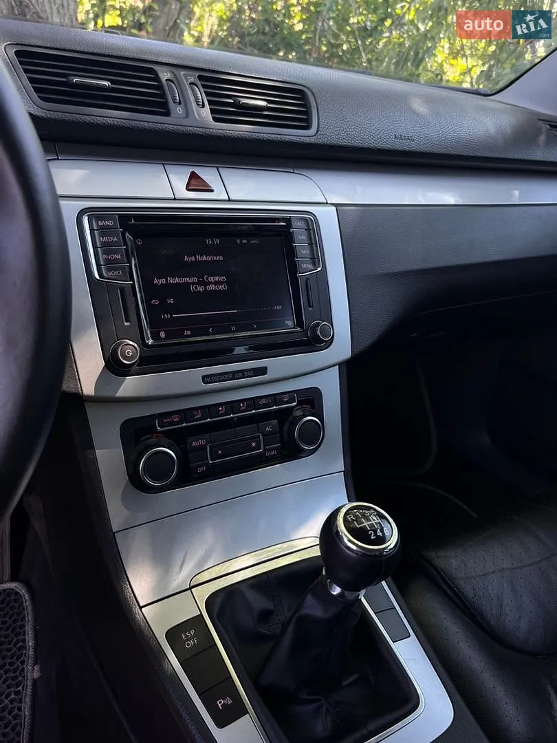 2010 Volkswagen Passat - мініатюра 8