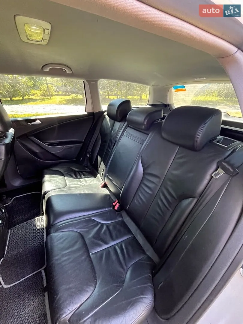 2010 Volkswagen Passat - мініатюра 12