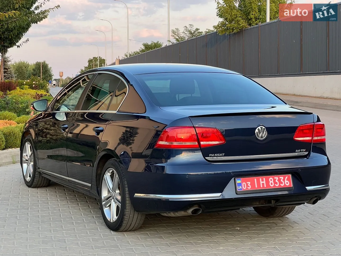 2013 Volkswagen Passat - мініатюра 24