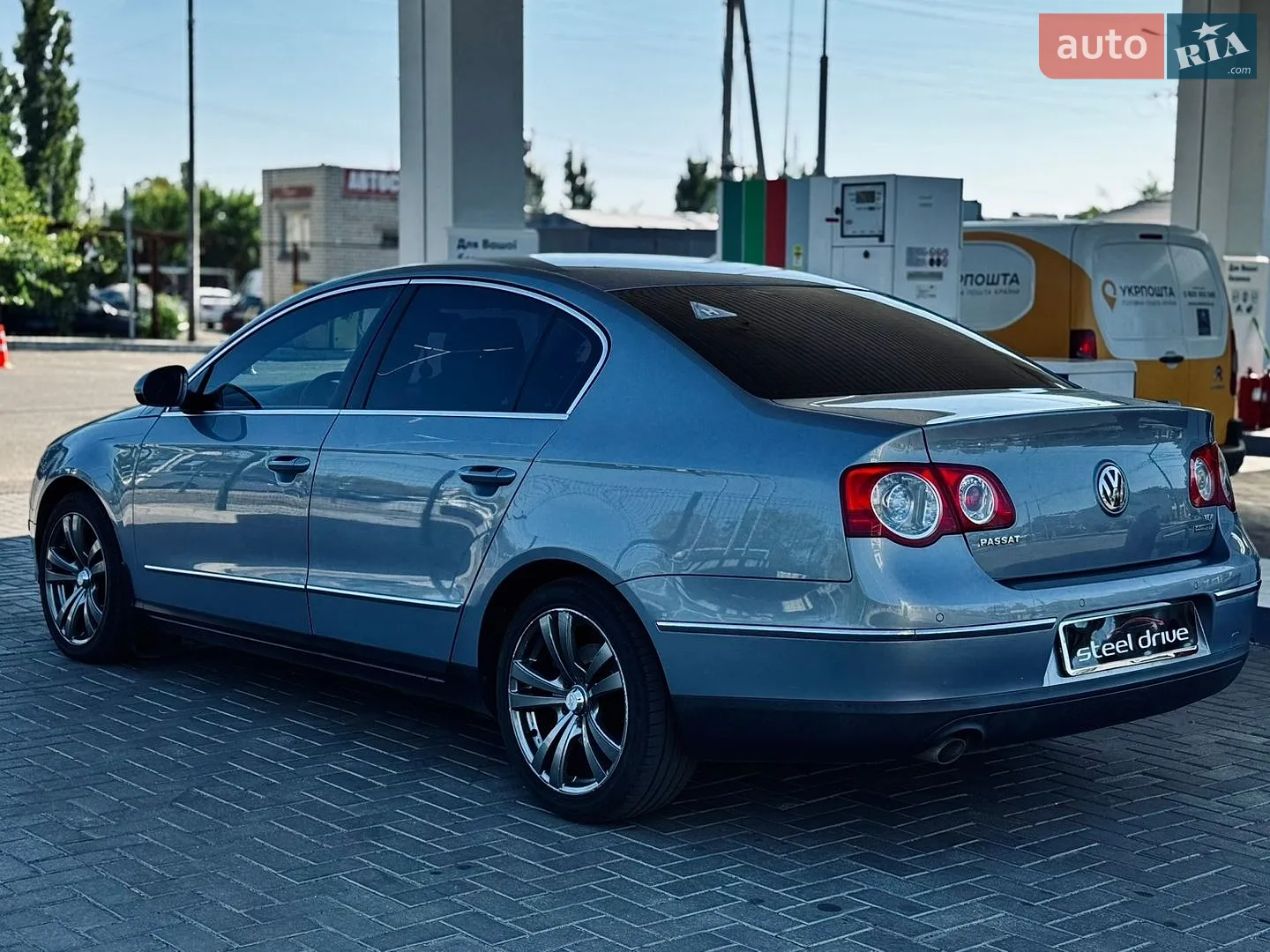2010 Volkswagen Passat - мініатюра 4
