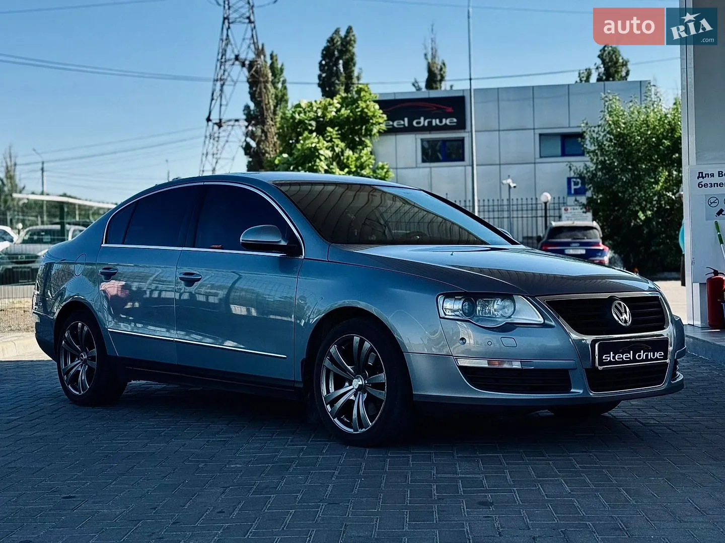 2010 Volkswagen Passat - мініатюра 3