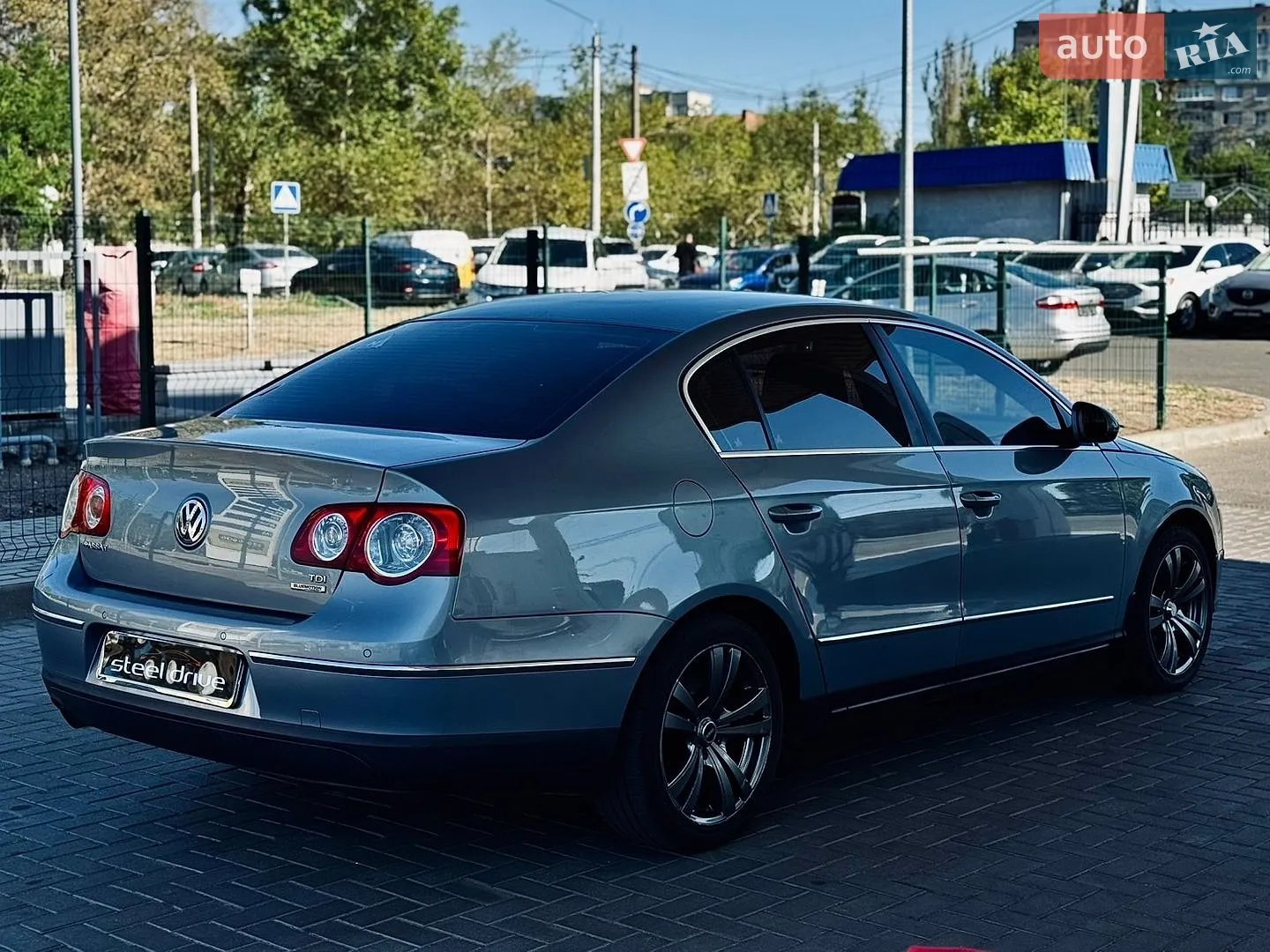 2010 Volkswagen Passat - мініатюра 6