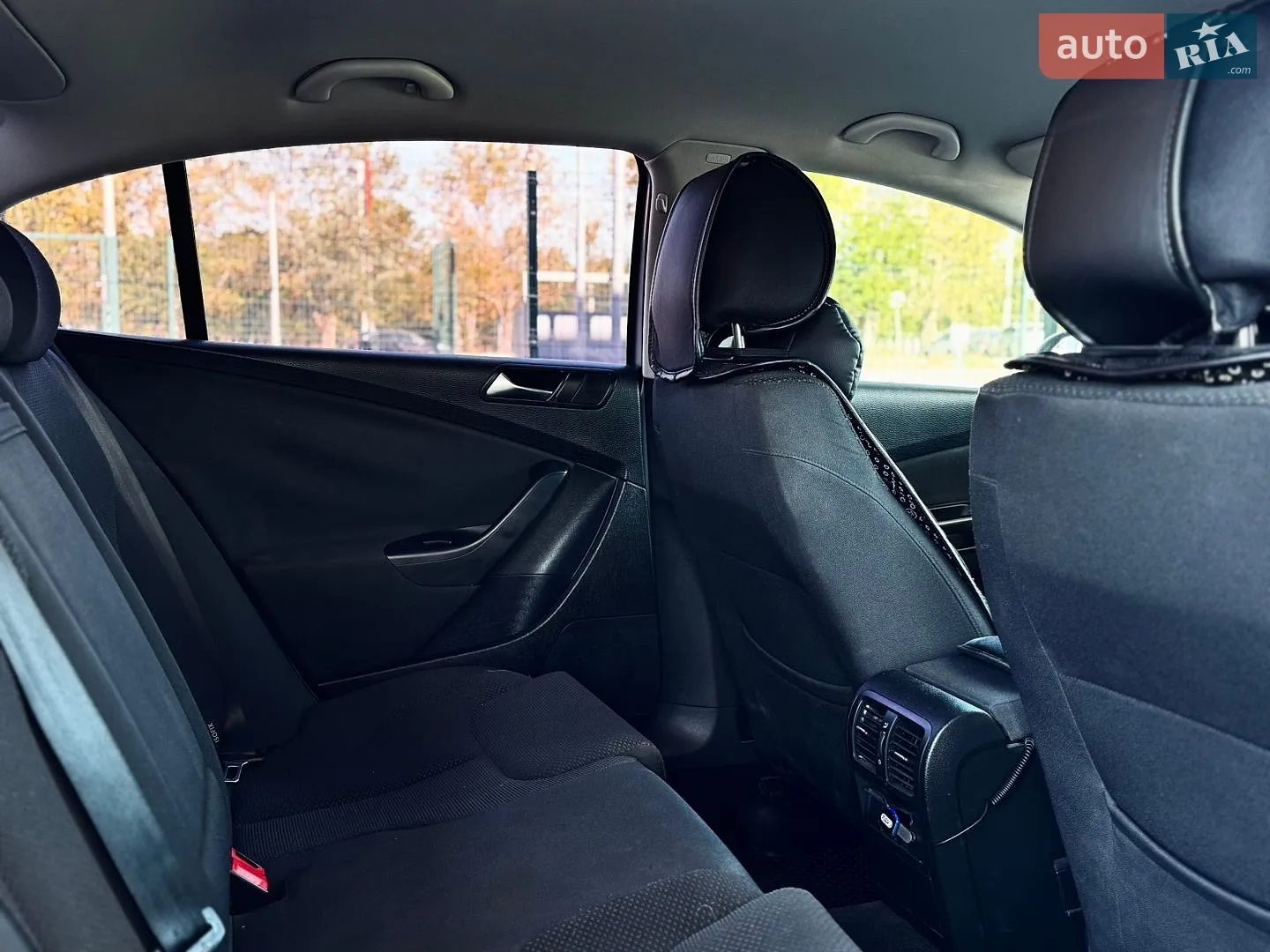 2010 Volkswagen Passat - мініатюра 9