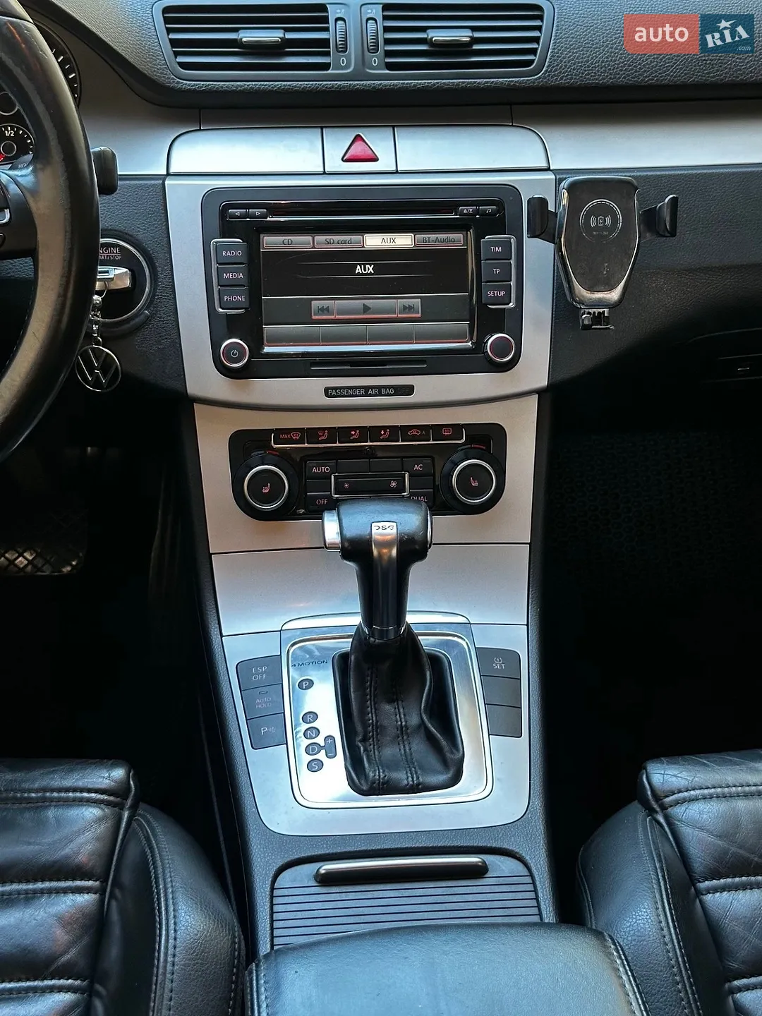 2010 Volkswagen Passat - мініатюра 9