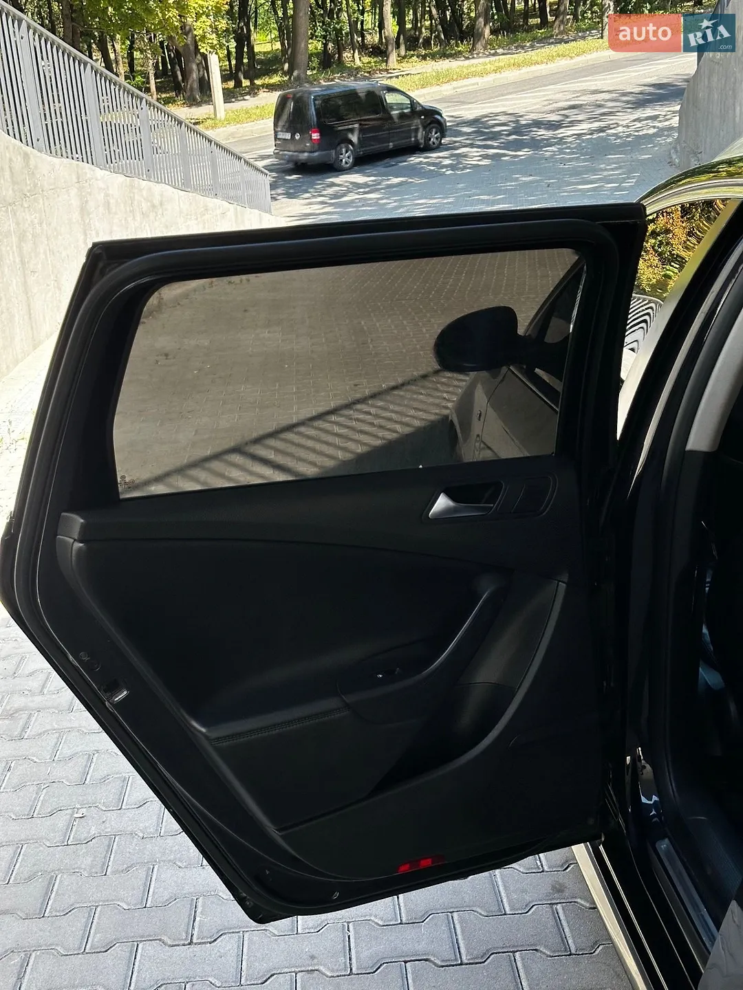 2010 Volkswagen Passat - мініатюра 10