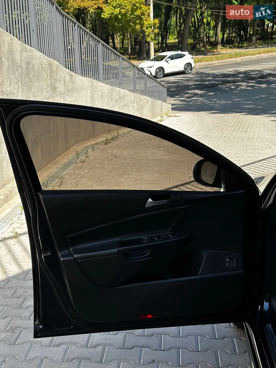 2010 Volkswagen Passat - мініатюра 12