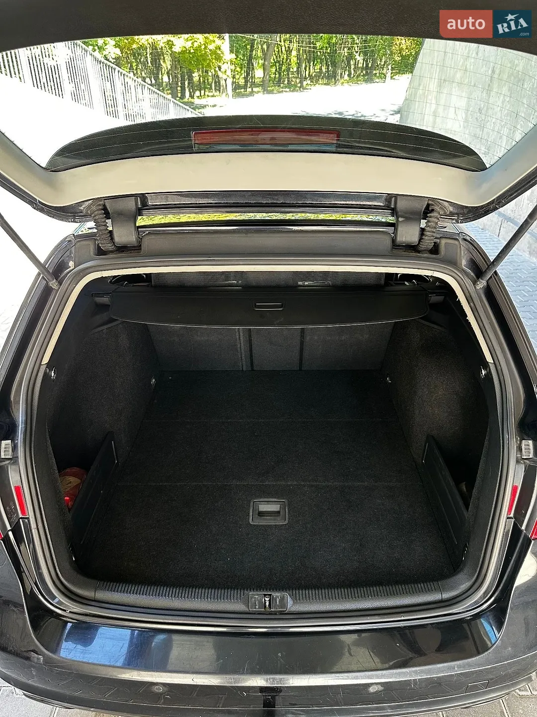 2010 Volkswagen Passat - мініатюра 15