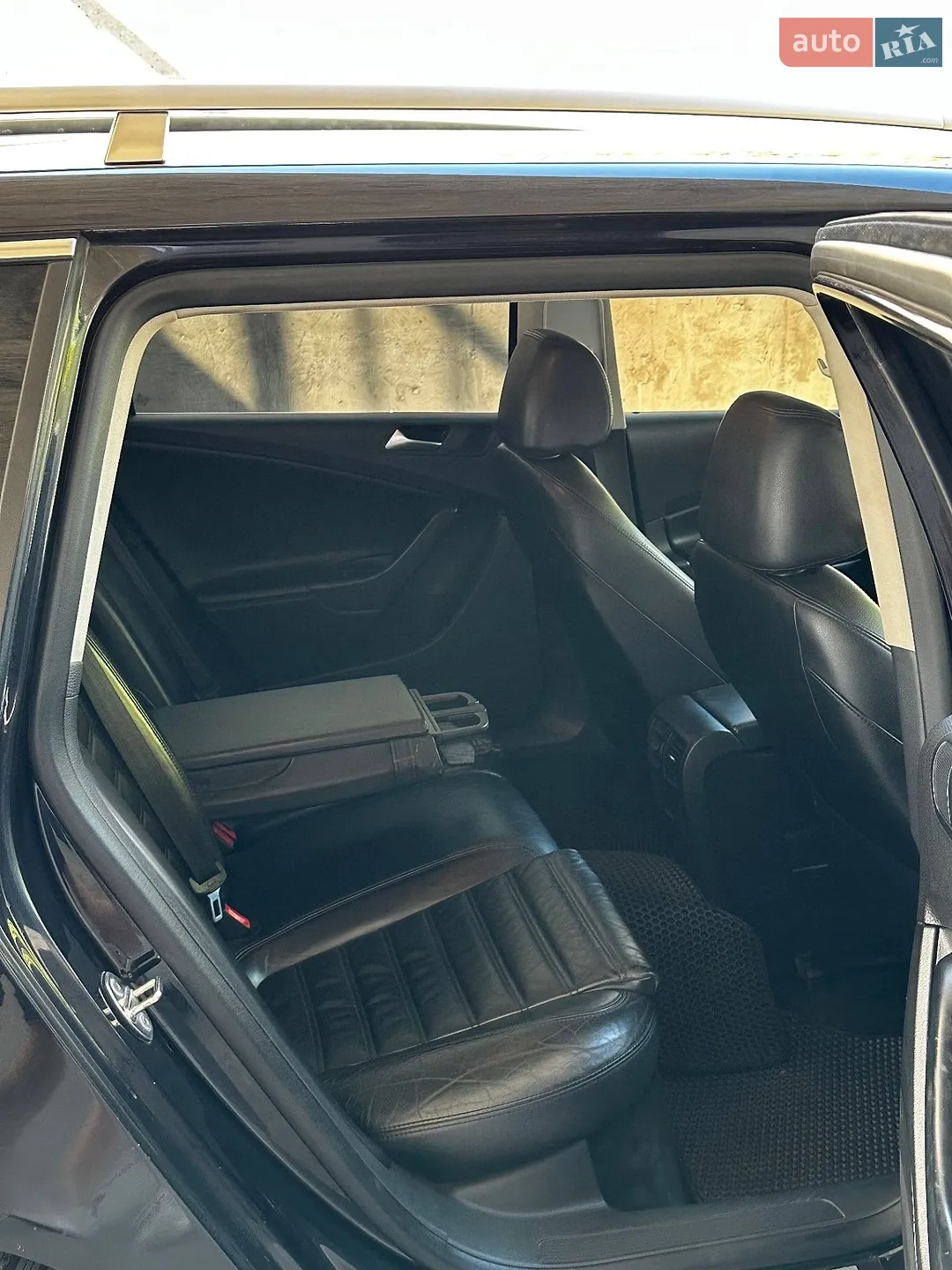 2010 Volkswagen Passat - мініатюра 19