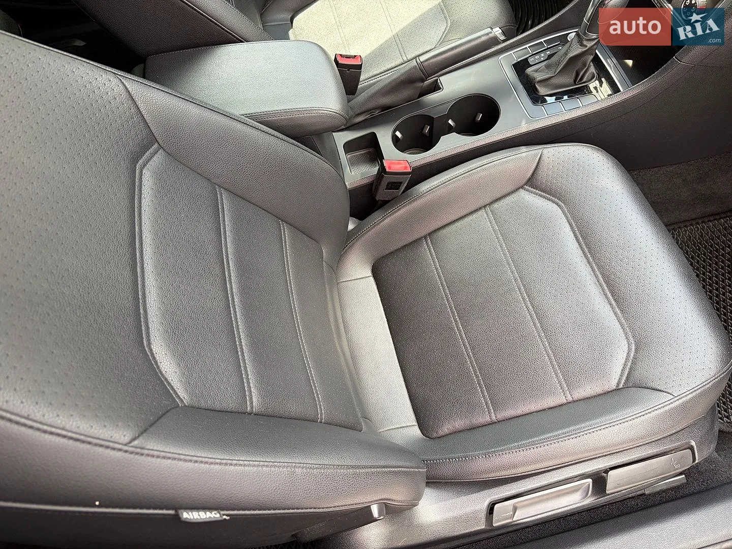 2015 Volkswagen Passat - мініатюра 30