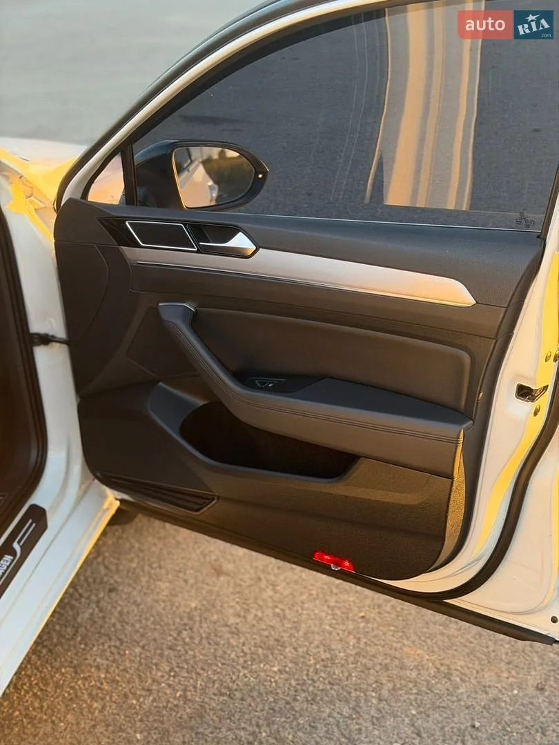 2015 Volkswagen Passat - мініатюра 25