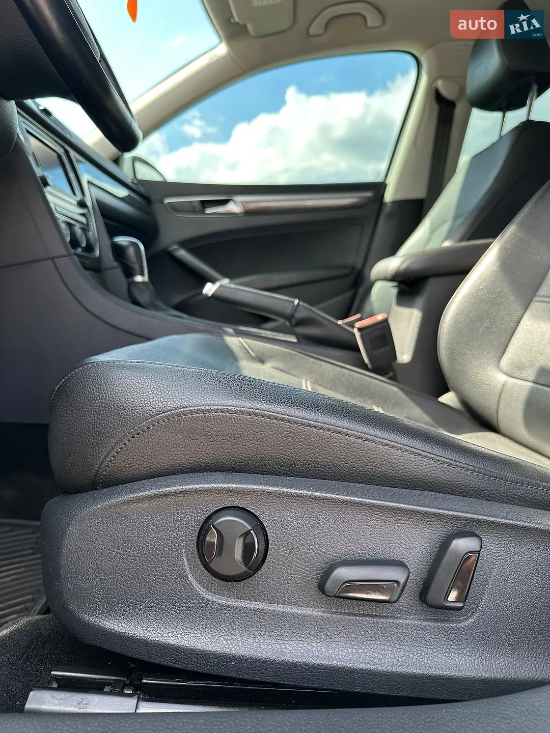 2016 Volkswagen Passat - мініатюра 31