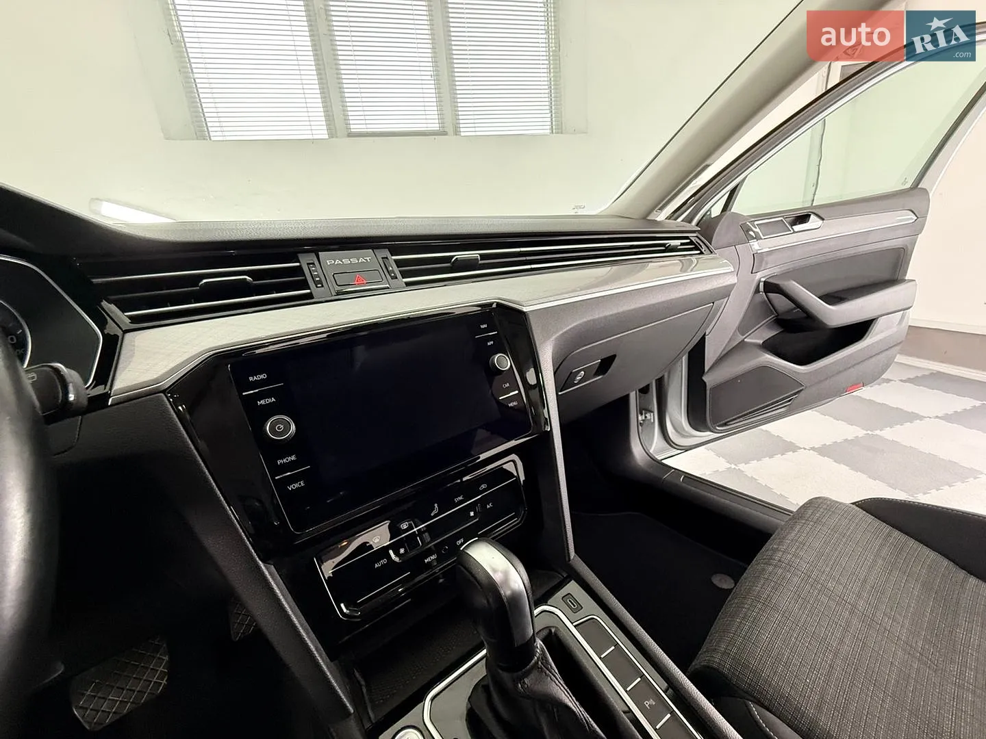 2020 Volkswagen Passat - мініатюра 30