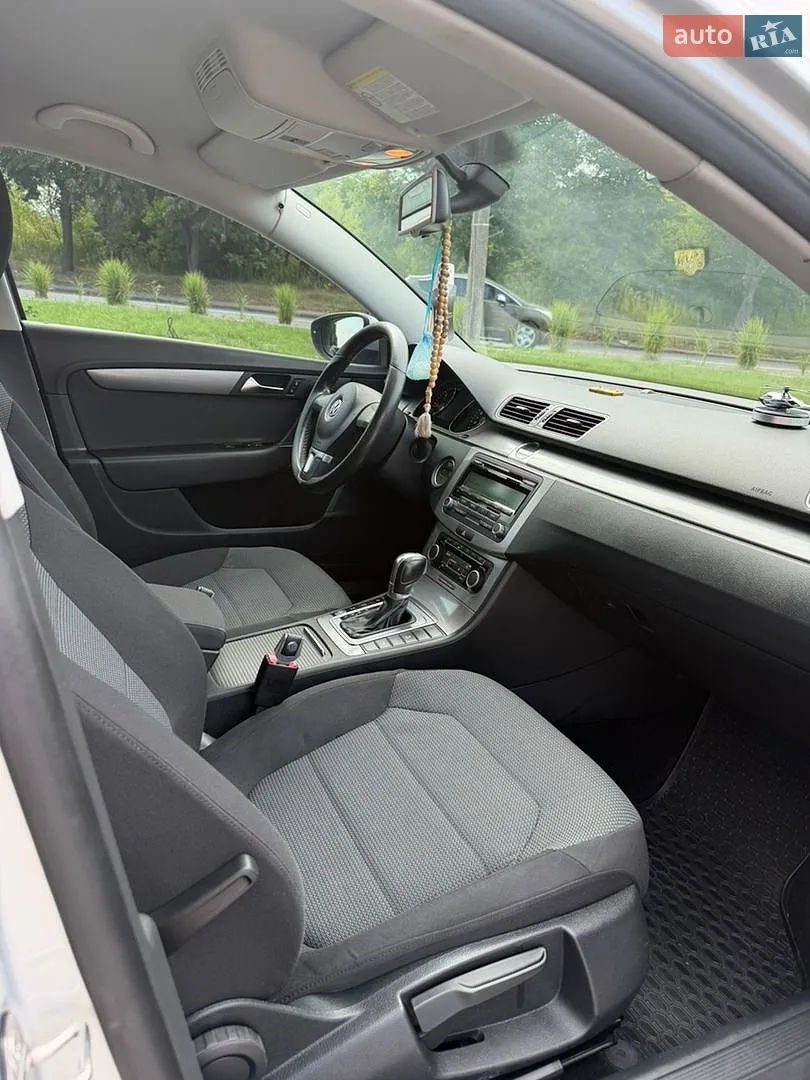2011 Volkswagen Passat - мініатюра 40
