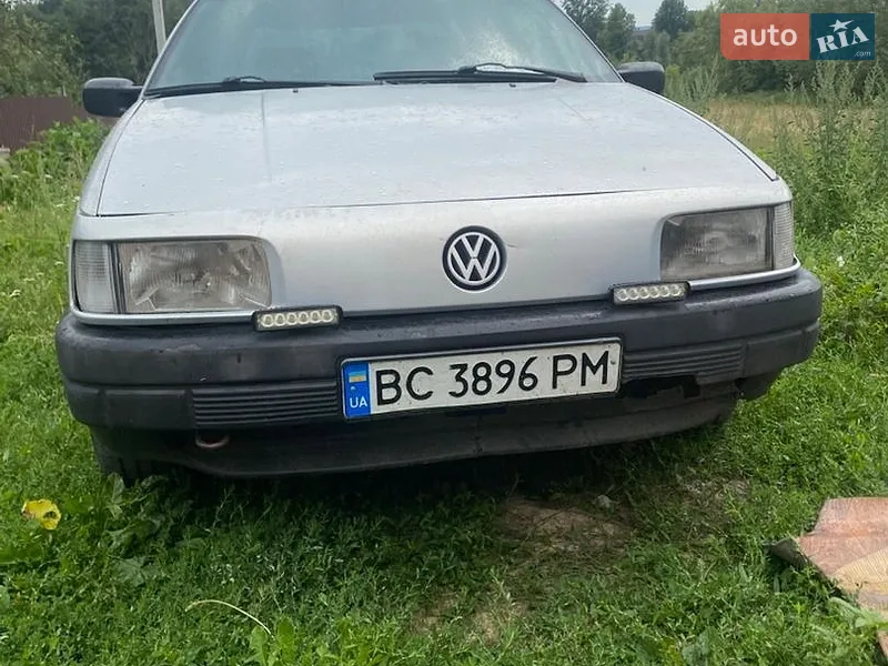 Volkswagen Passat 1993