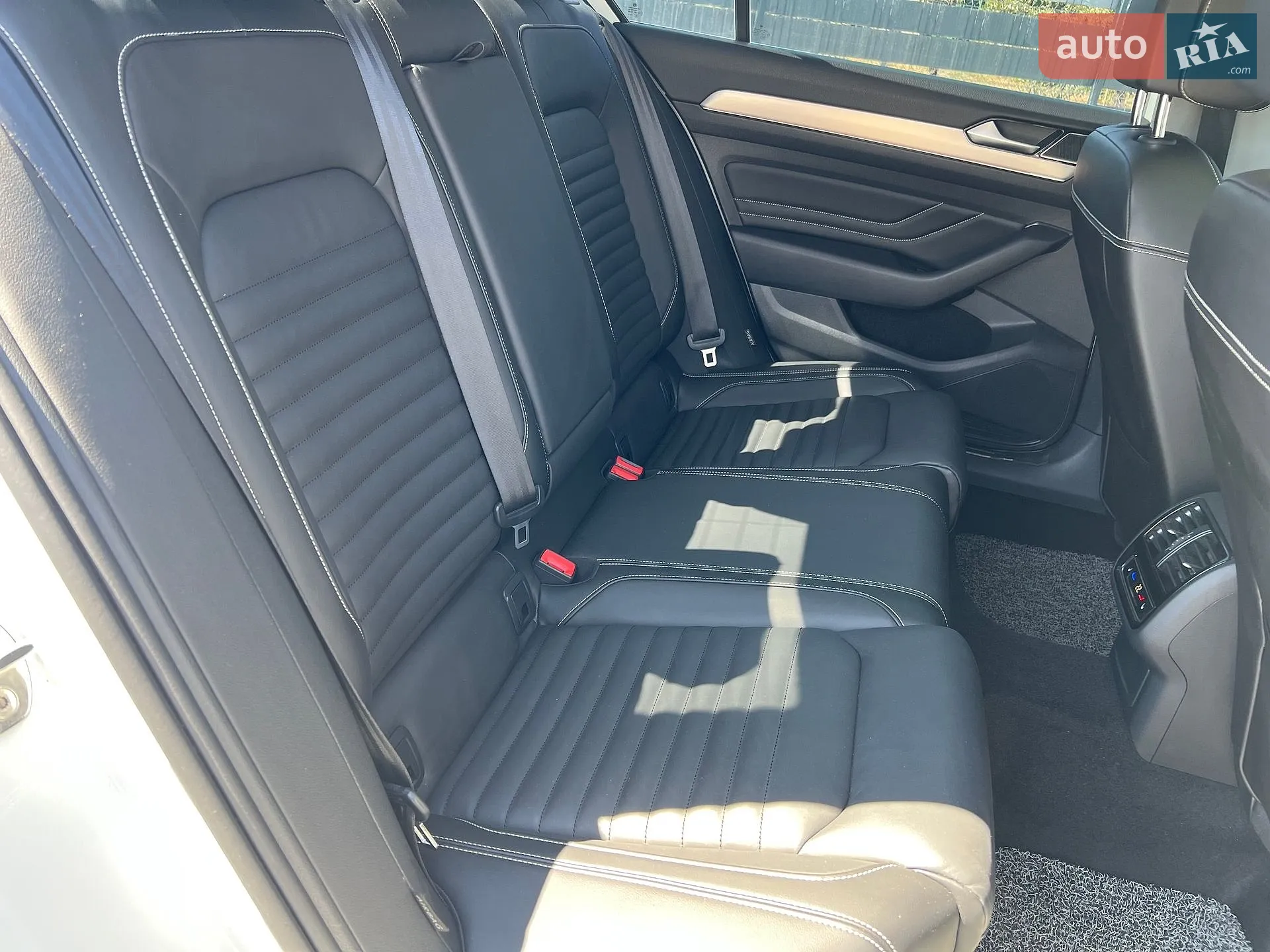 2021 Volkswagen Passat - мініатюра 15