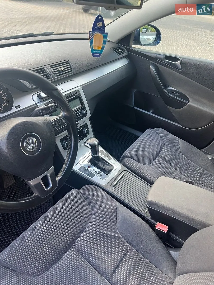 2010 Volkswagen Passat - мініатюра 6