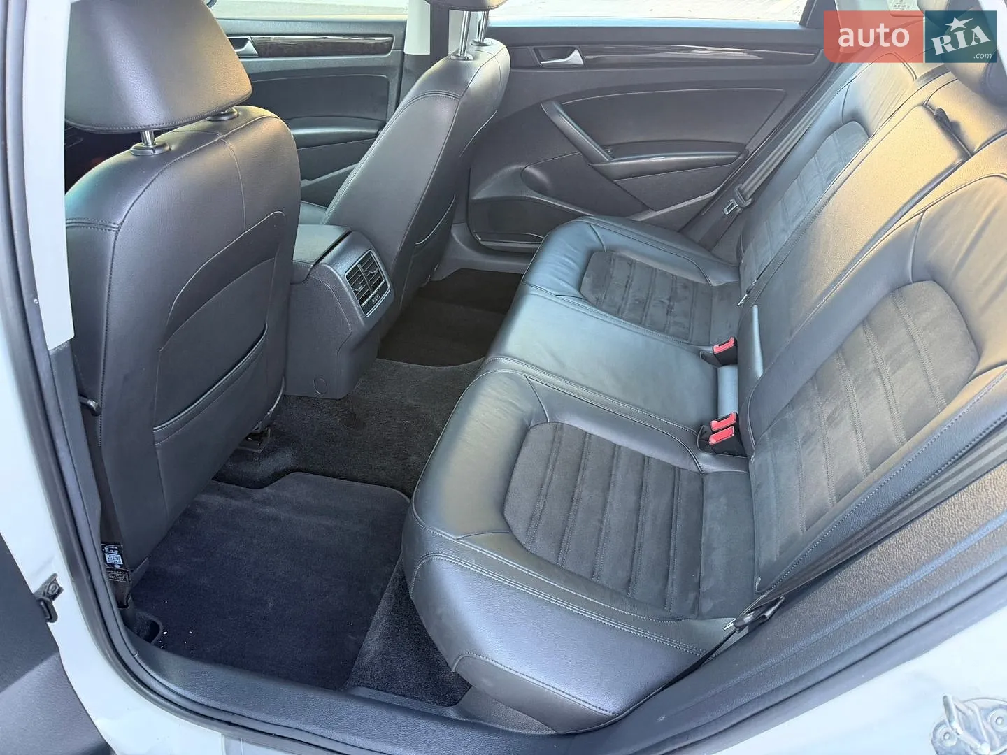 2015 Volkswagen Passat - мініатюра 29