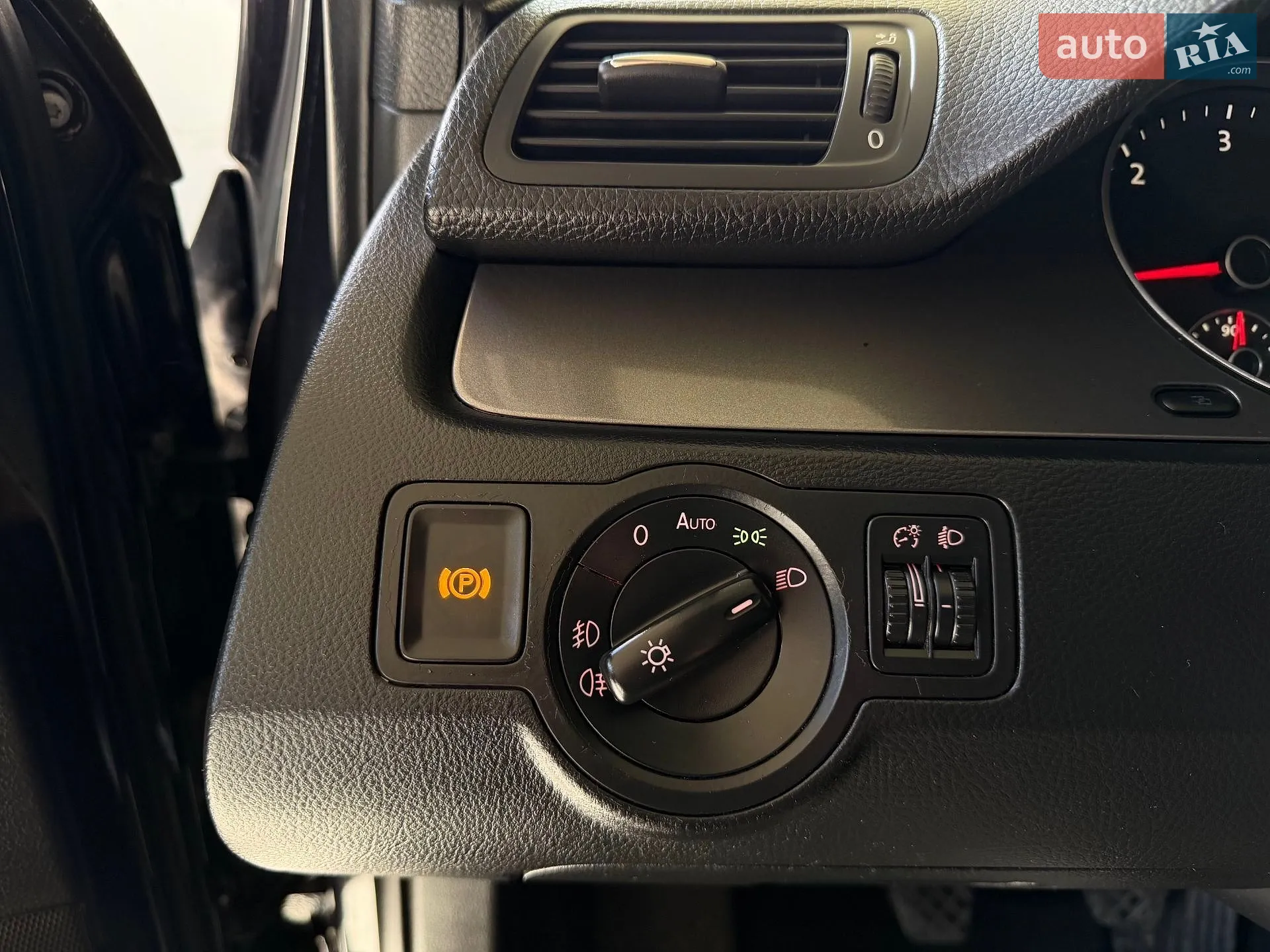 2010 Volkswagen Passat - мініатюра 30