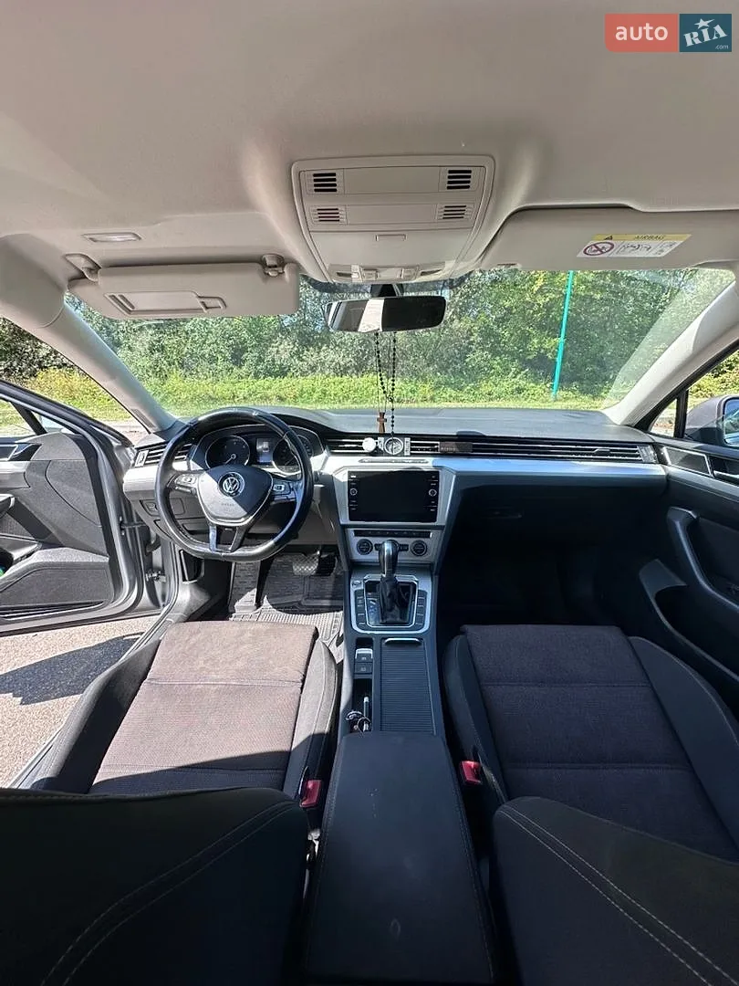 2019 Volkswagen Passat - мініатюра 8