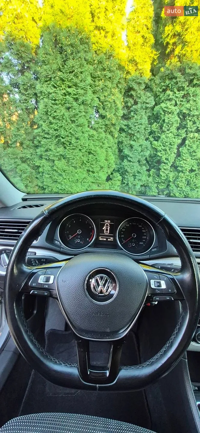 2017 Volkswagen Passat - мініатюра 9