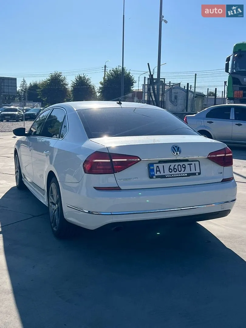 2016 Volkswagen Passat - мініатюра 16